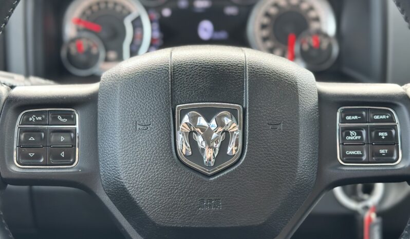 
								2017 Ram 1500 SLT full									