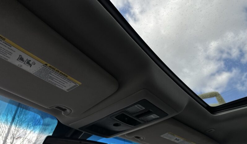 
								2017 Ram 1500 SLT full									
