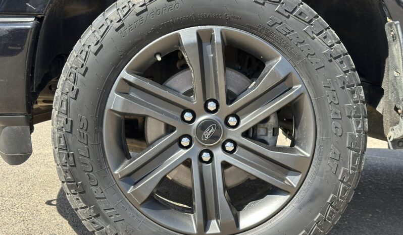 
								2021 Ford F-150 XLT full									