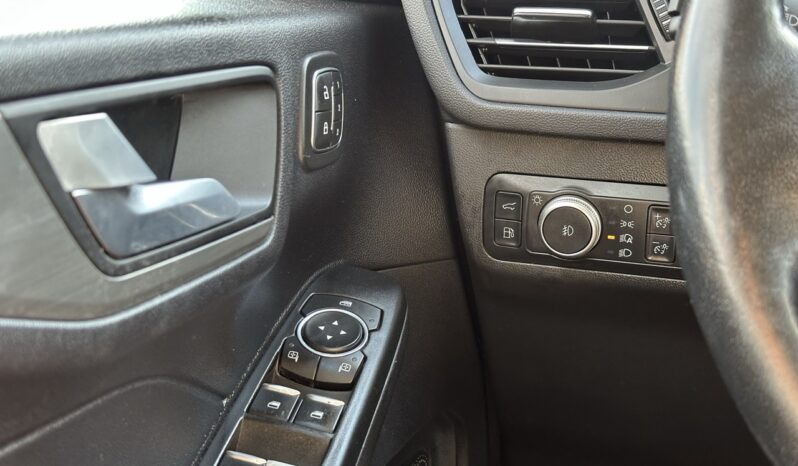 
								2021 Ford Escape Titanium Hybrid AWD full									