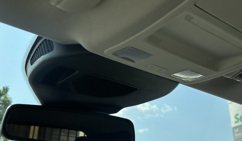 
								2021 Ford Escape Titanium Hybrid AWD full									