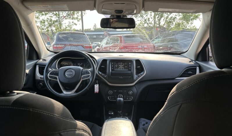 
								2018 Jeep Cherokee Sport full									
