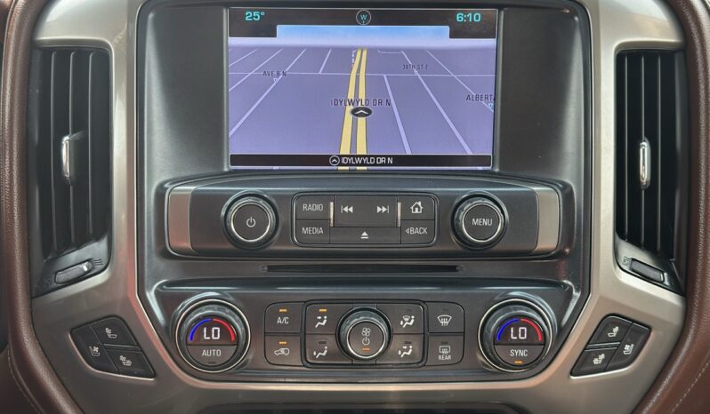 
								2017 Chevrolet Silverado 1500 High Country full									