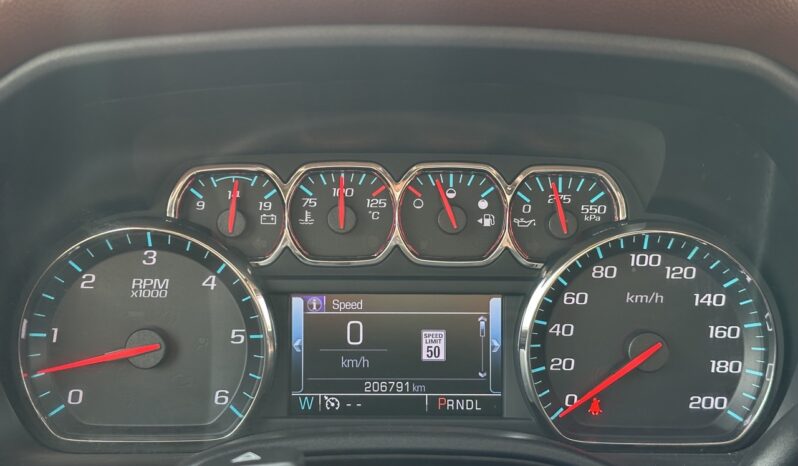 
								2017 Chevrolet Silverado 1500 High Country full									
