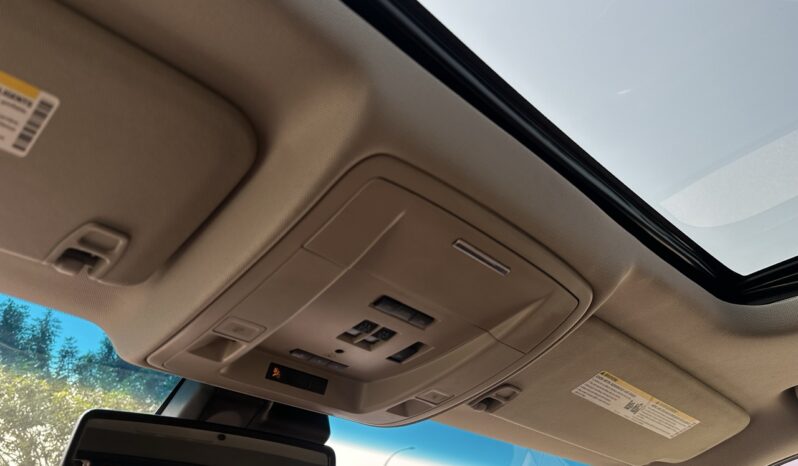 
								2017 Chevrolet Silverado 1500 High Country full									