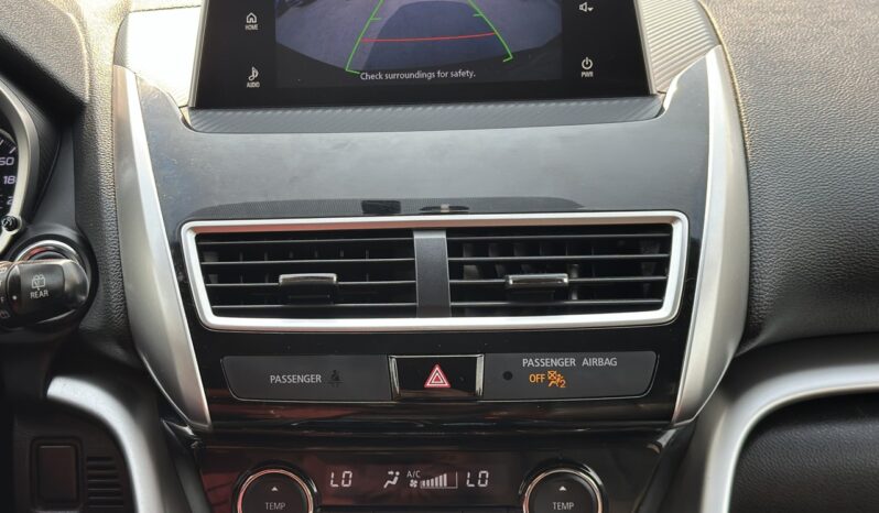 
								2019 Mitsubishi Eclipse Cross LE full									