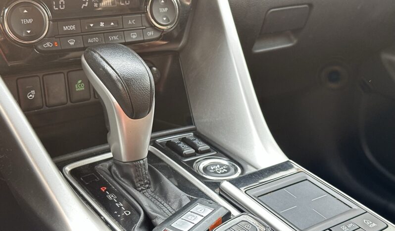 
								2019 Mitsubishi Eclipse Cross LE full									