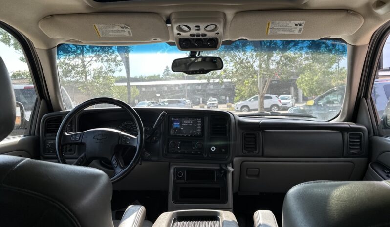 
								2006 Chevrolet Suburban LS full									