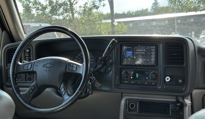 
								2006 Chevrolet Suburban LS full									