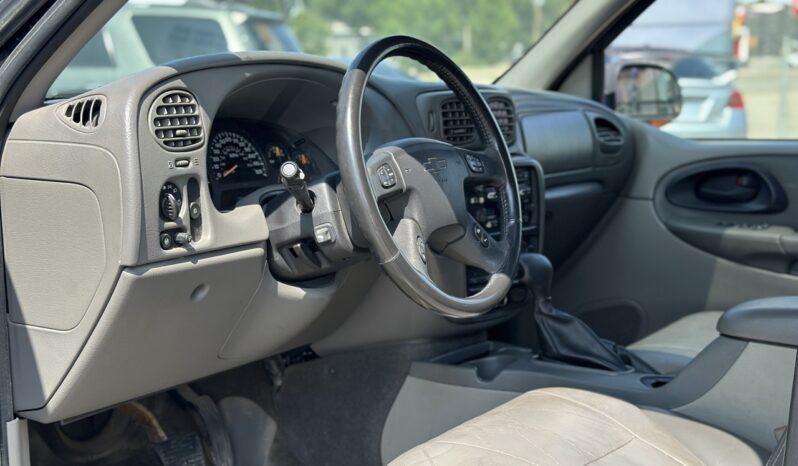 
								2004 Chevrolet Trailblazer LS full									
