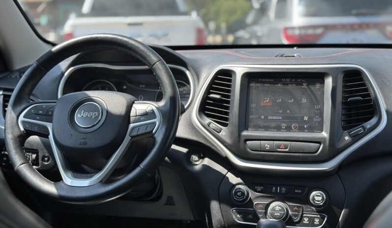 
								2016 Jeep Cherokee Trailhawk full									