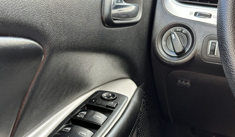 
								2016 Dodge Journey SE full									