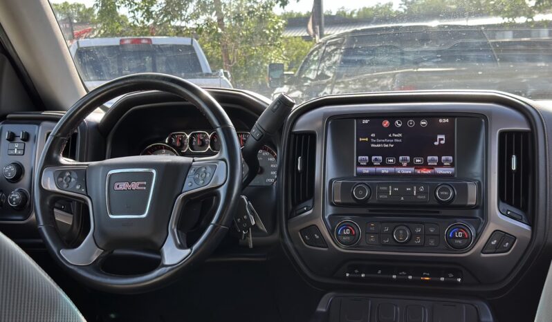 
								2016 GMC Sierra 1500 SLT full									