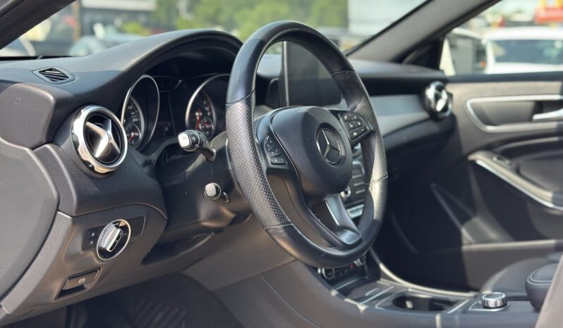 
								2020 Mercedes GLA 250 full									