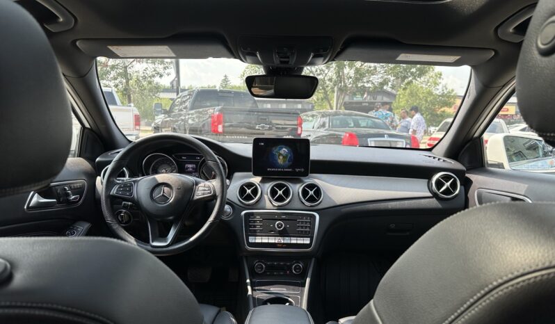 
								2020 Mercedes GLA 250 full									