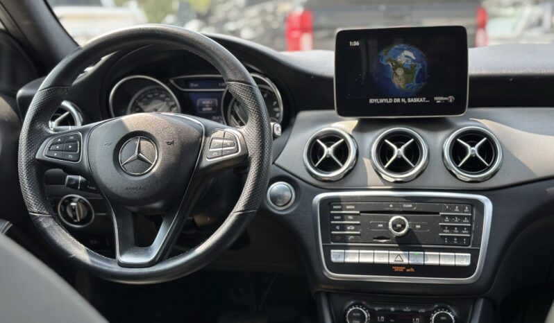 
								2020 Mercedes GLA 250 full									