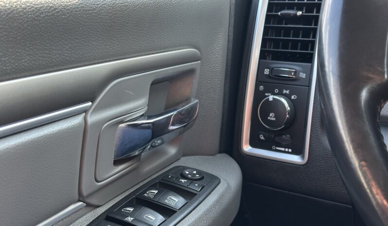 
								2014 Ram 1500 Big Horn full									