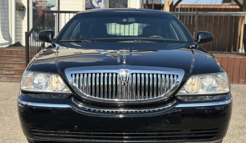 
								2009 Lincoln Town Car Signature Limited full									