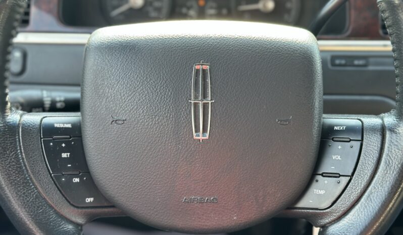 
								2009 Lincoln Town Car Signature Limited full									
