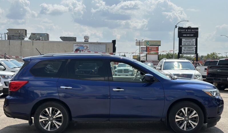 2018 Nissan Pathfinder SV Tech