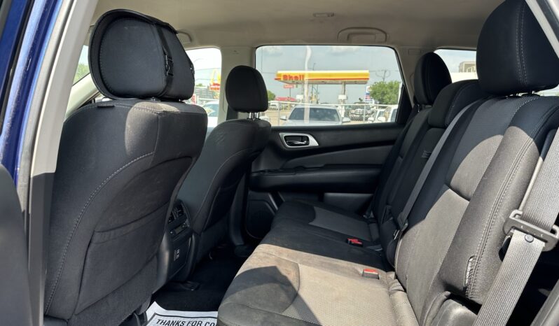 
								2018 Nissan Pathfinder SV Tech full									