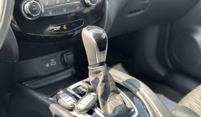 
								2018 Nissan Rogue SV full									