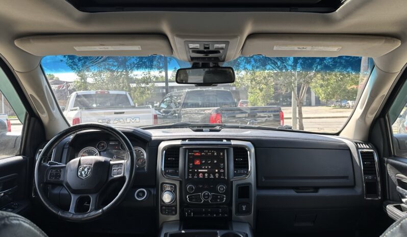 
								2015 Ram 1500 Sport full									