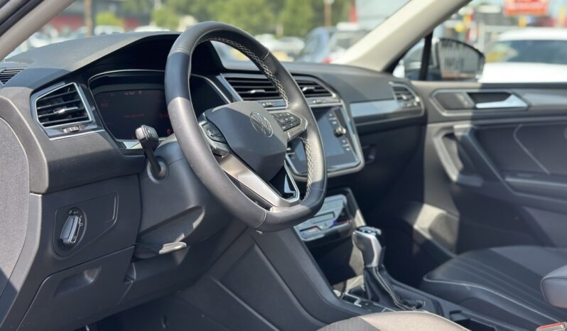 
								2024 VOLKSWAGEN TIGUAN 2.0 TSI AWD full									