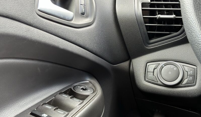 
								2018 Ford Escape SE full									