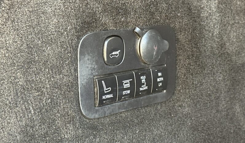 
								2013 Lincoln MKT full									