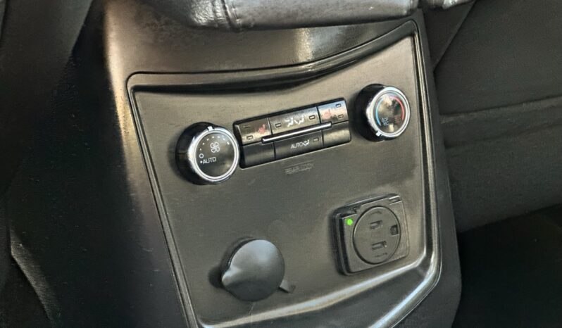
								2013 Lincoln MKT full									