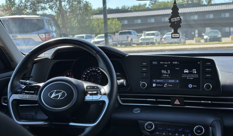 
								2021 Hyundai Elantra SEL full									
