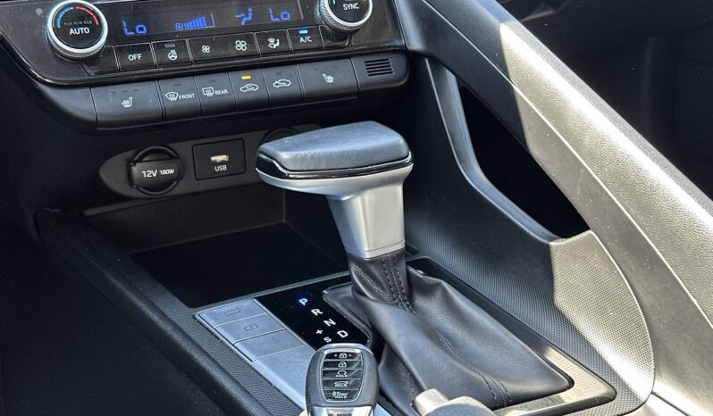 
								2021 Hyundai Elantra SEL full									