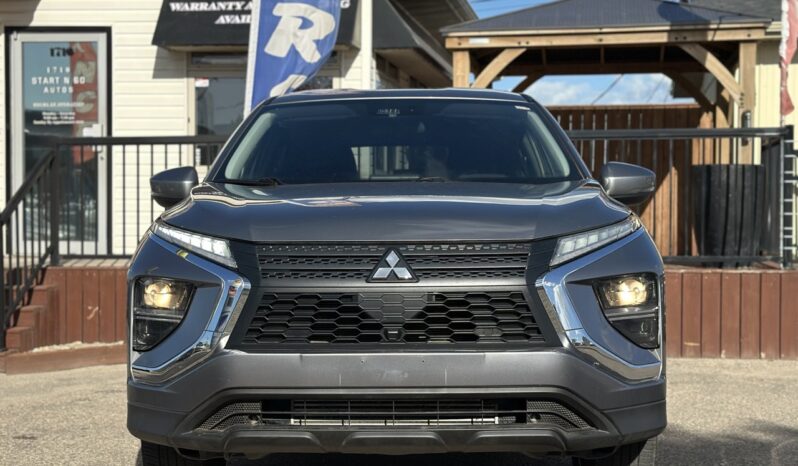 
								2022 Mitsubishi Eclipse Cross ES full									